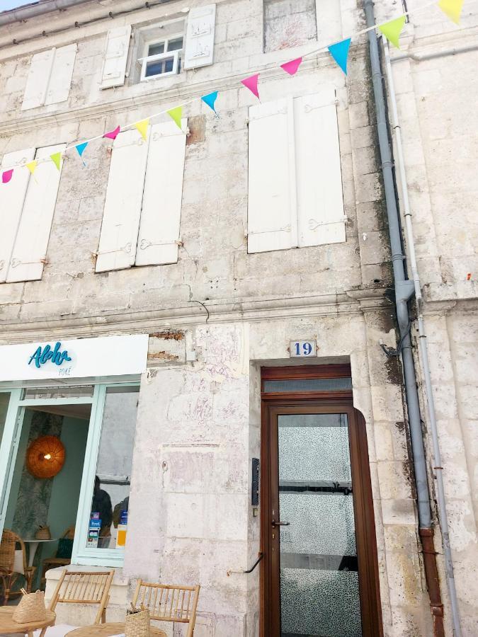 Studio Cosy Dans Le Centre Historique Wifi Angulema Exterior foto